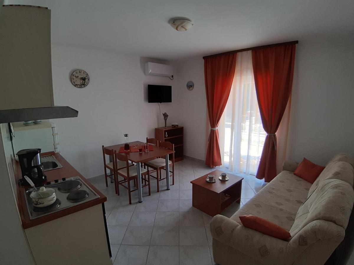 Apartments Mihael مالينسكا المظهر الخارجي الصورة