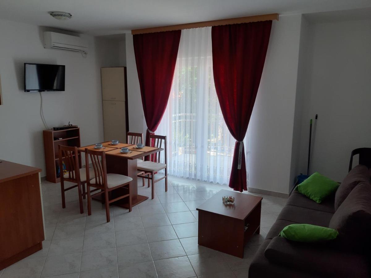 Apartments Mihael مالينسكا المظهر الخارجي الصورة
