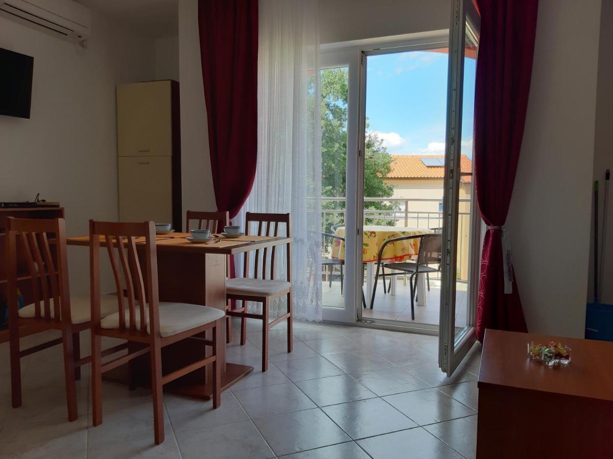 Apartments Mihael مالينسكا المظهر الخارجي الصورة